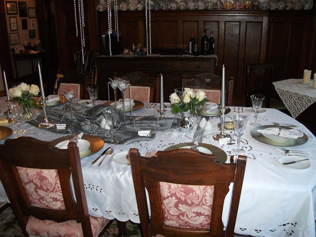 Sleepy Hollow B&B Gananoque Exterior foto